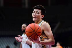 拉齐奥发布备战花絮；今晨官宣签约；CBA常规赛任务艰巨；年轻球员得到机会的简单介绍-开云网址入口