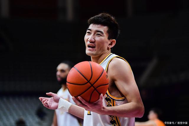 拉齐奥发布备战花絮；今晨官宣签约；CBA常规赛任务艰巨；年轻球员得到机会的简单介绍